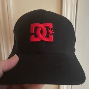 Black L/XL Flexfit “Red” DC LOGO Hat